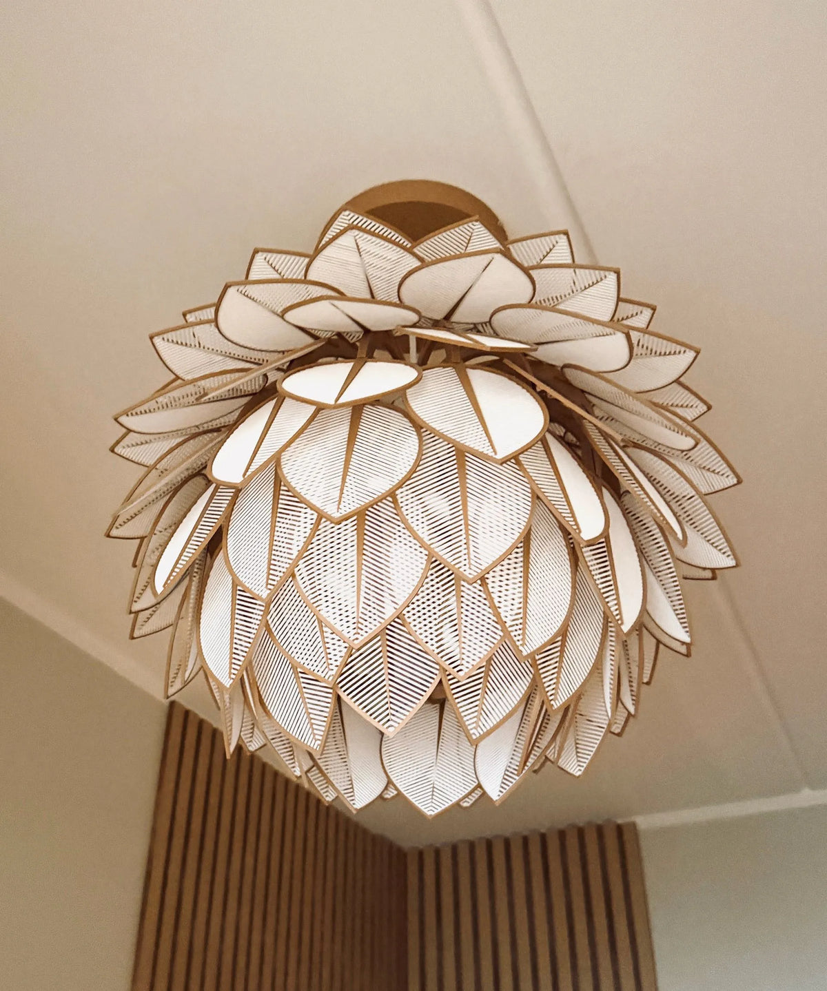 Lush Leaf Lamp