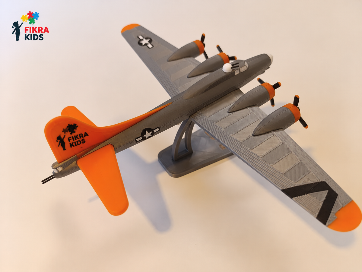B-17 Flying Fortress Plane Kit Card